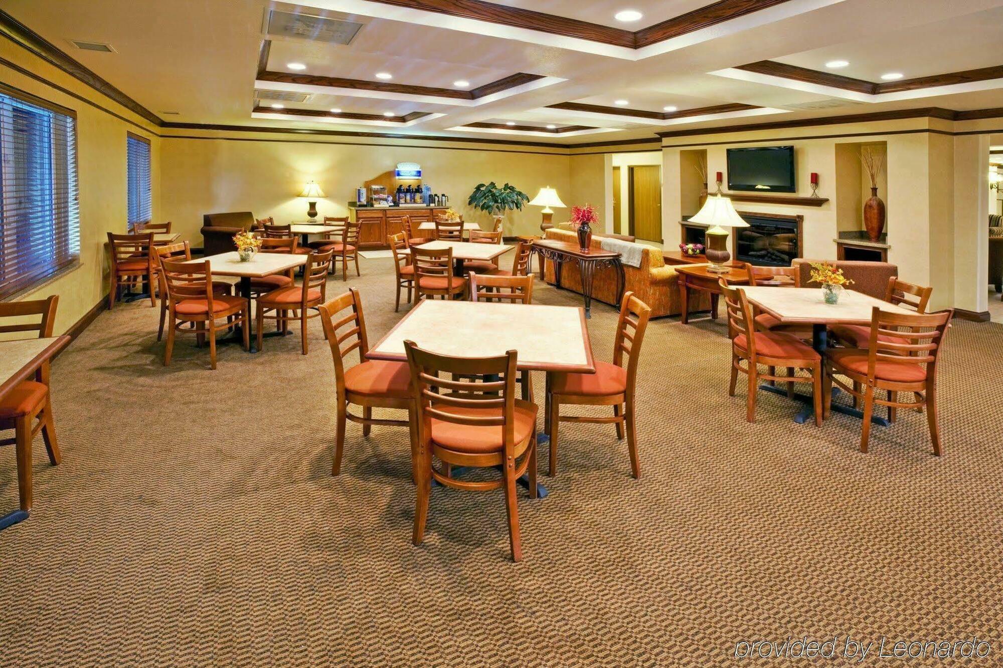 Holiday Inn Express & Suites Jacksonville By Ihg South Jacksonville Экстерьер фото