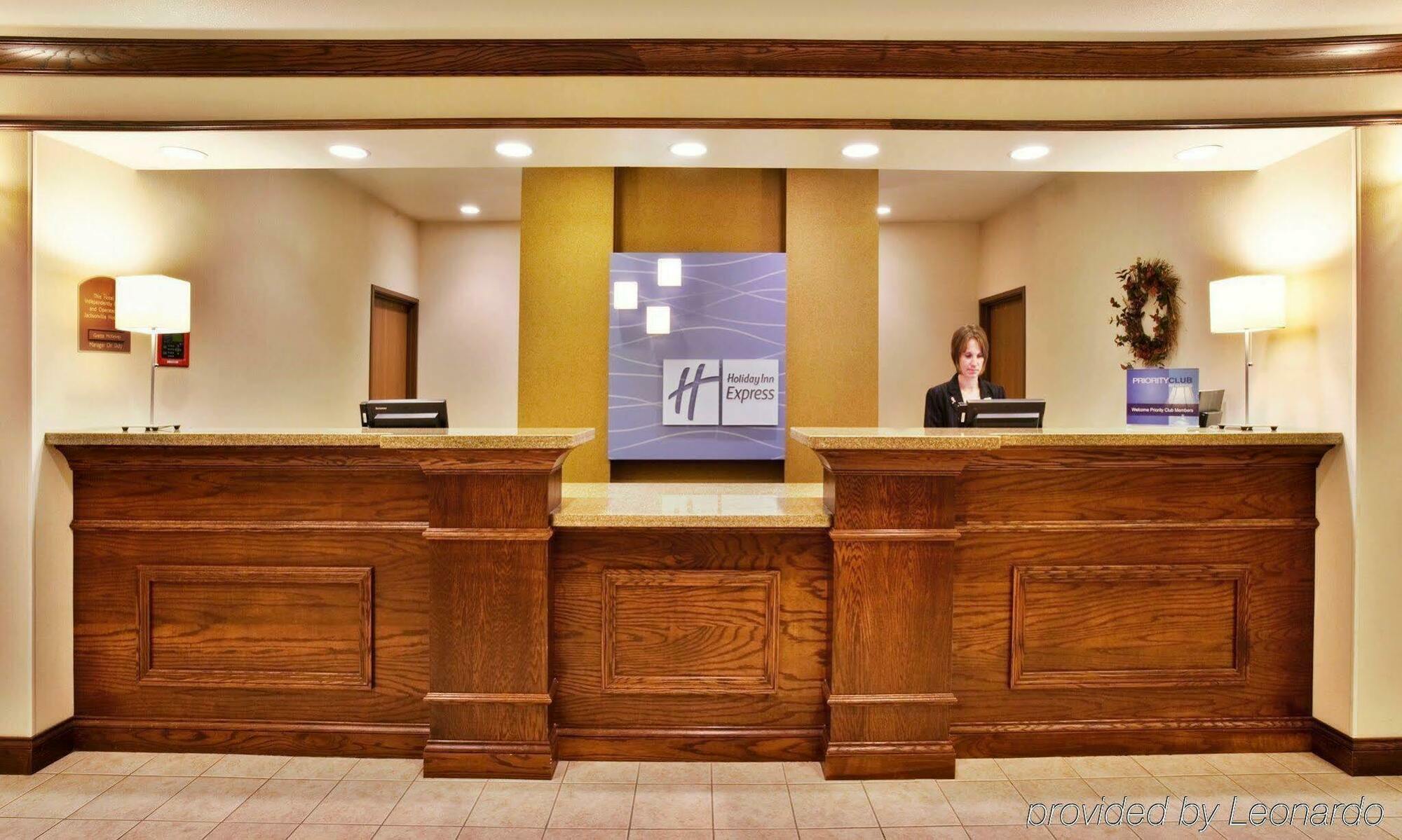 Holiday Inn Express & Suites Jacksonville By Ihg South Jacksonville Экстерьер фото